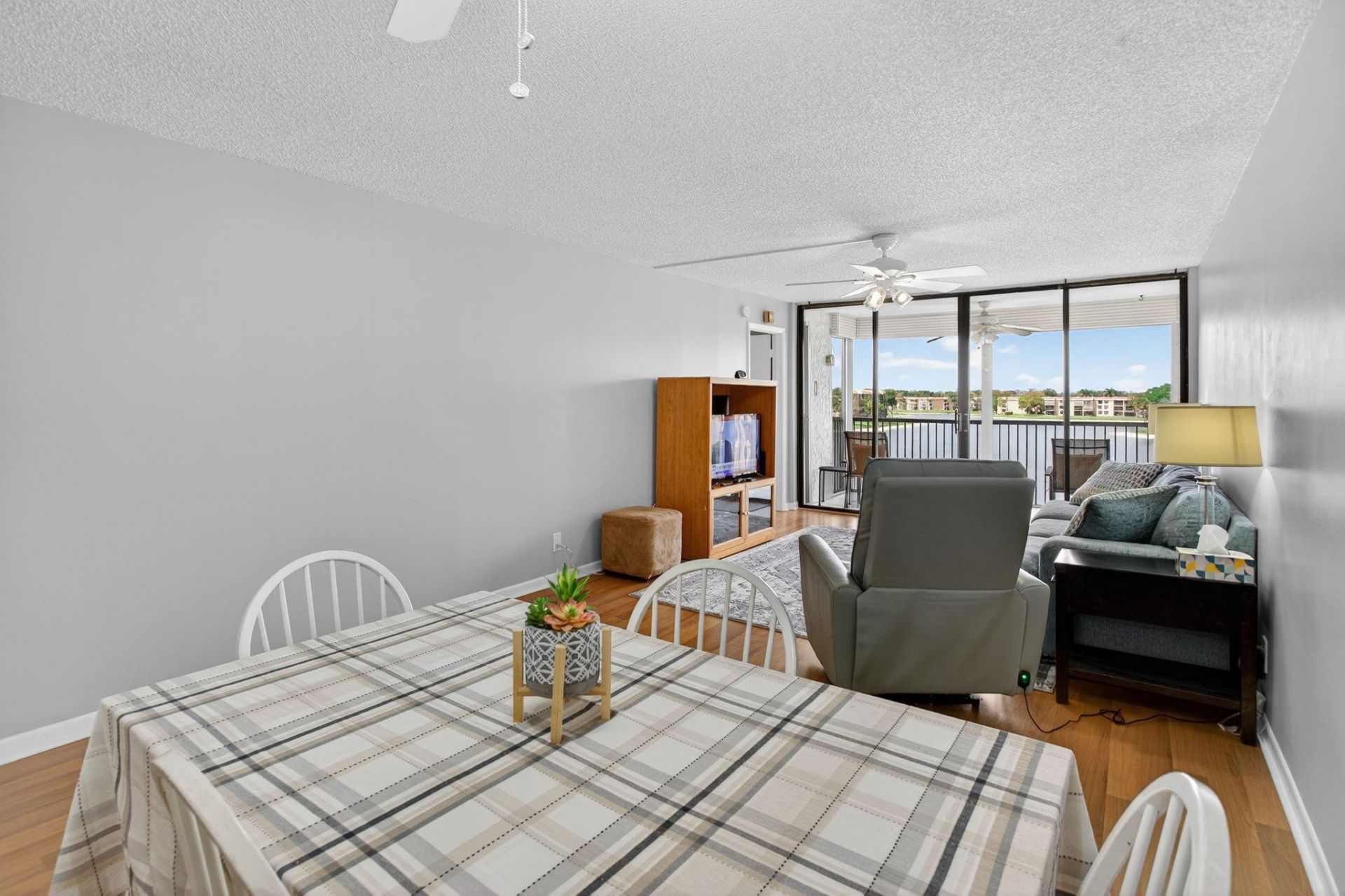 6239 Coral Lake Drive, Unit 403, Margate, FL 33063 Photo