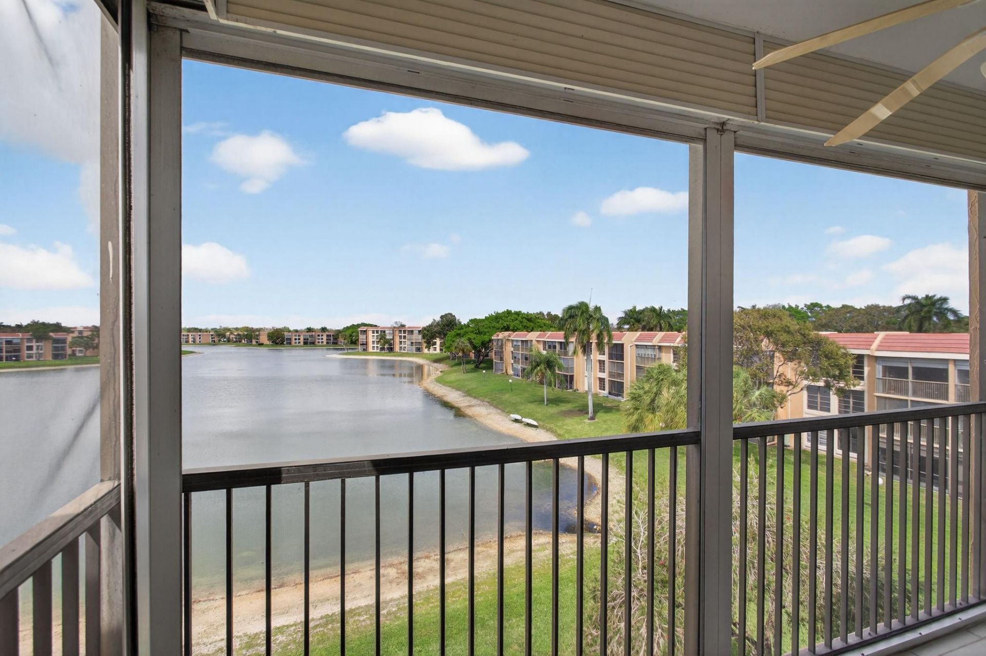 6239 Coral Lake Drive, Unit 403, Margate, FL 33063 Photo