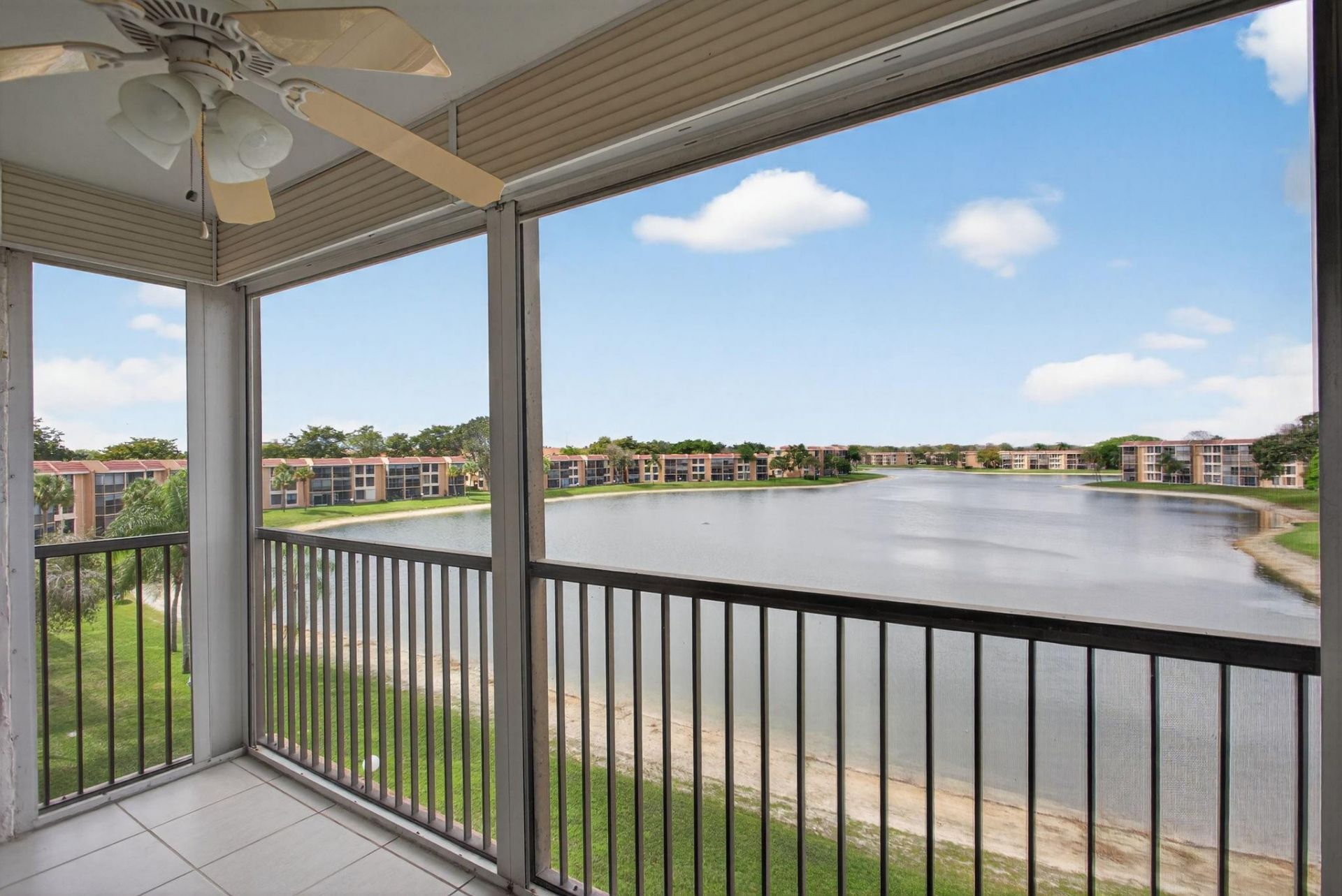 6239 Coral Lake Drive, Unit 403, Margate, FL 33063 Photo