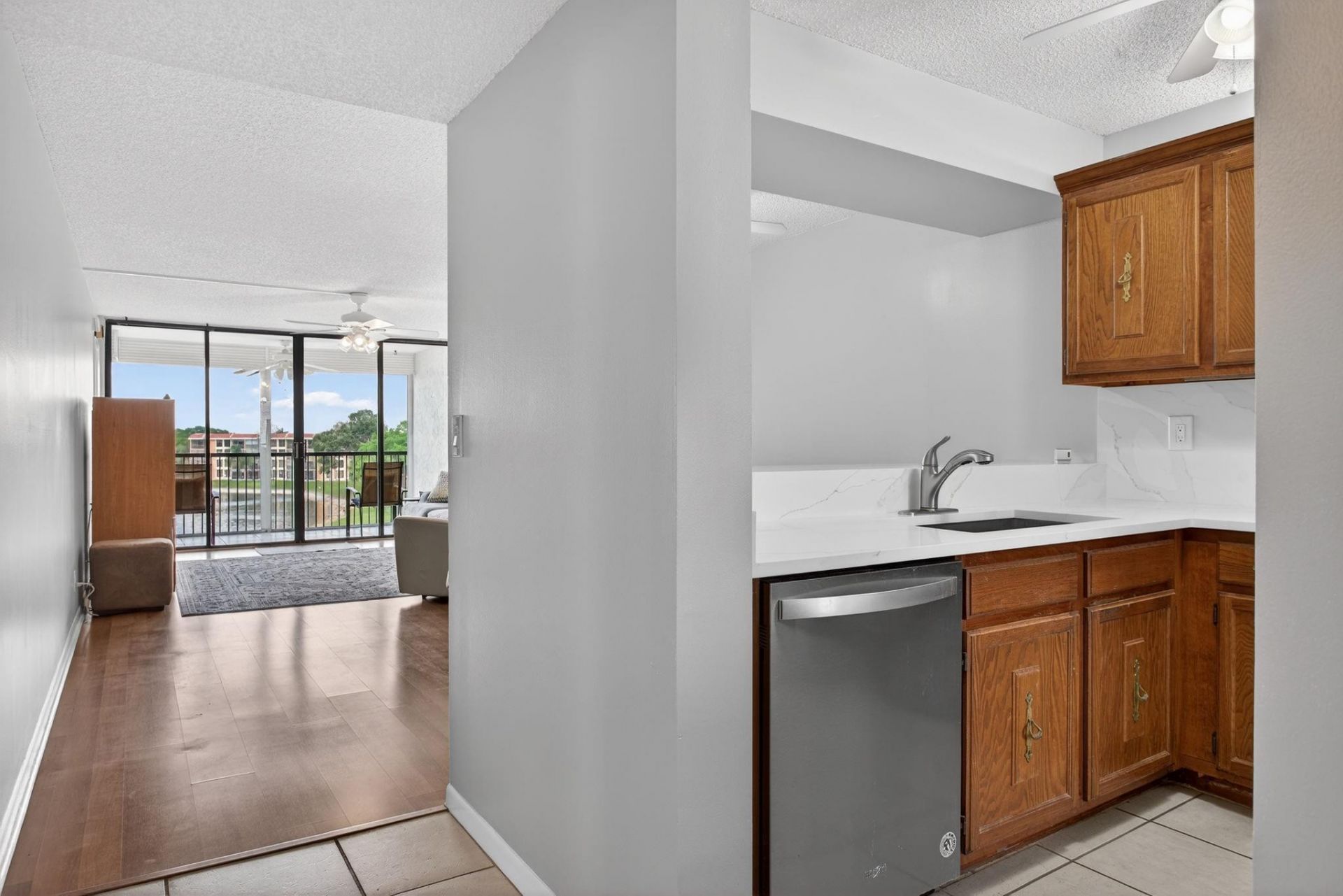 6239 Coral Lake Drive, Unit 403, Margate, FL 33063 Photo