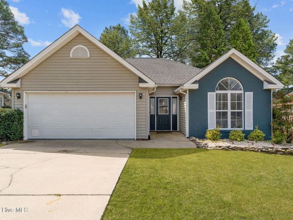 107 Thornehill Way, Aberdeen, NC 28315