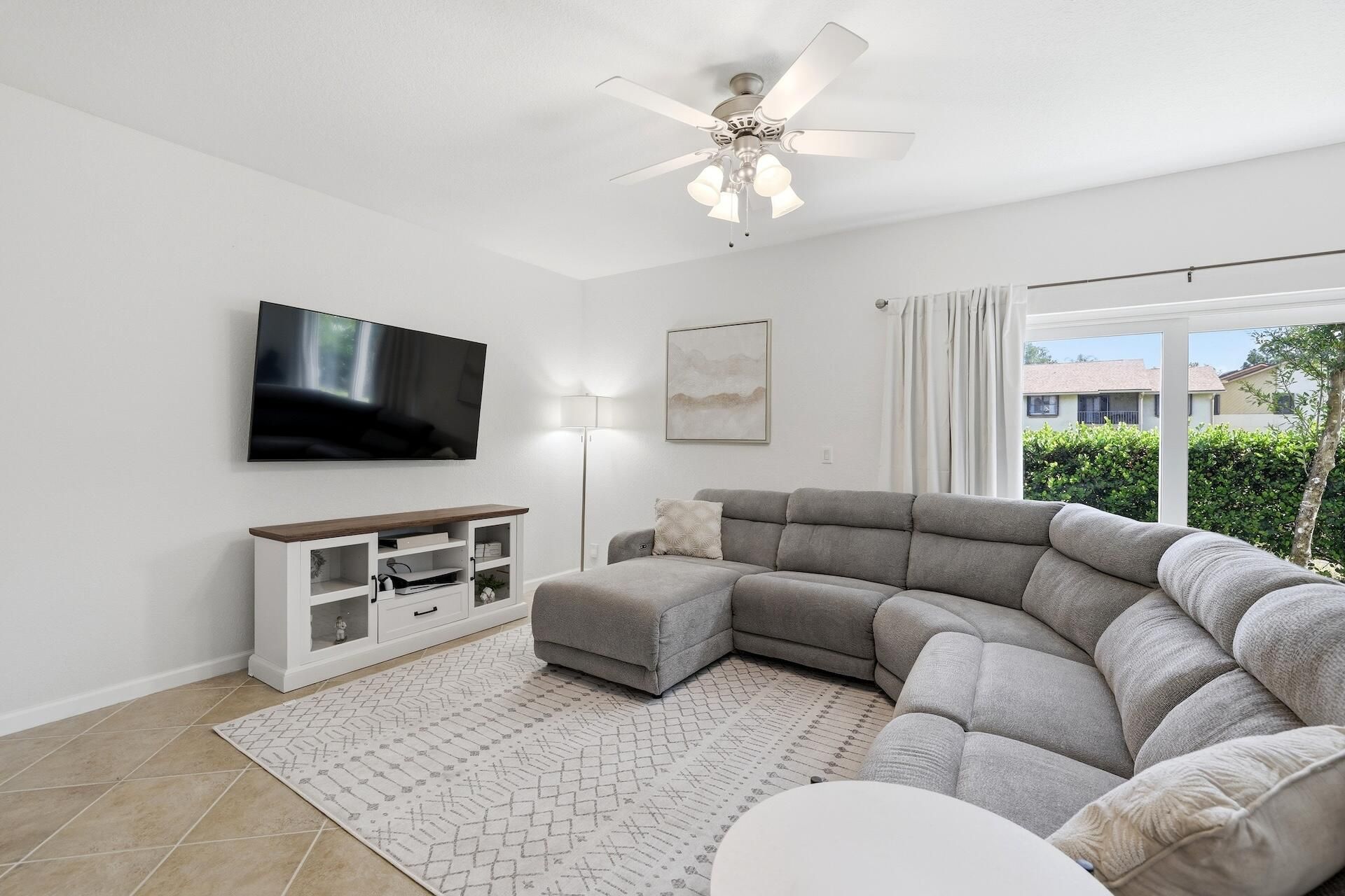 13408 Georgian Court, Wellington, FL 33414 Photo