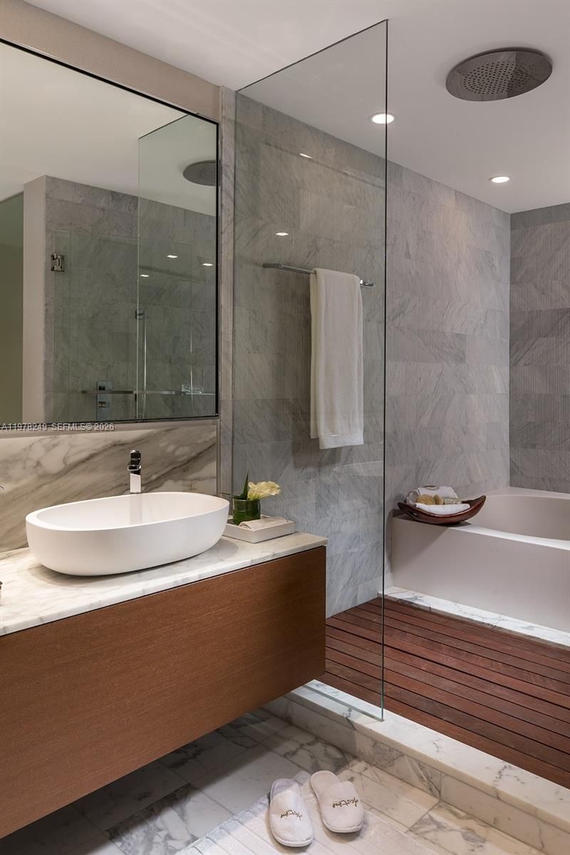 10201 Collins Ave, Unit 707, Bal Harbour, FL 33154 Photo