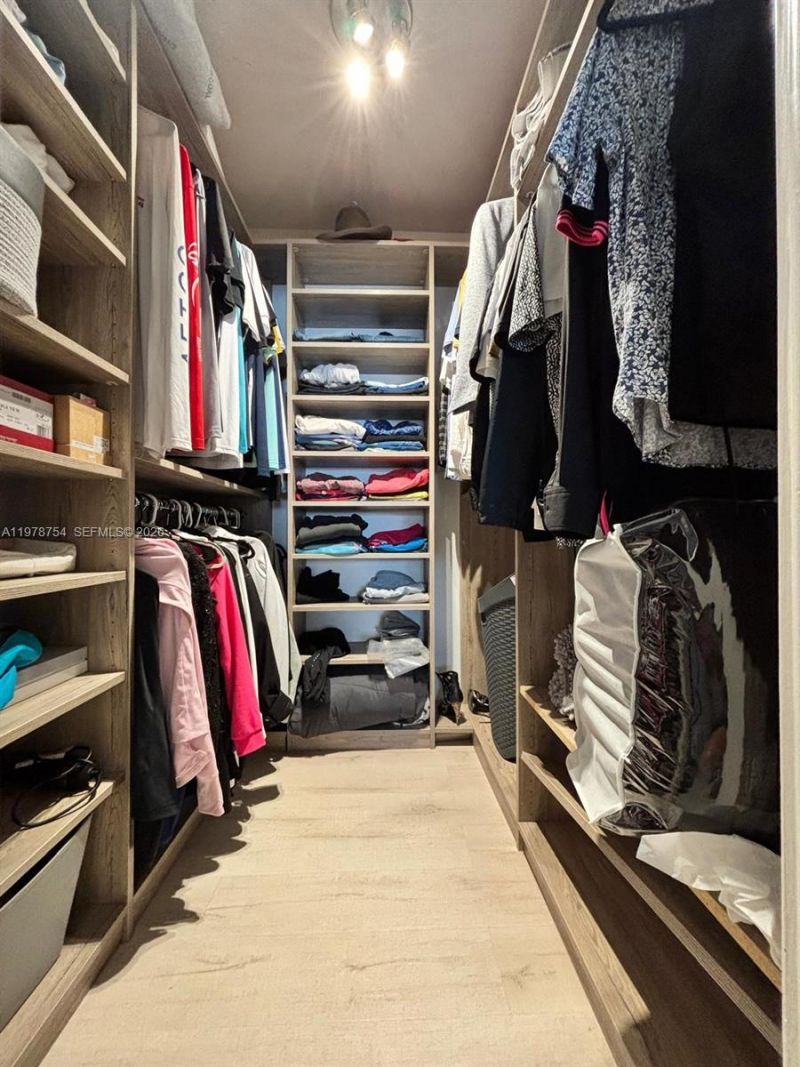 3050 NE 48th St, Unit 207, Fort Lauderdale, FL 33308 Photo