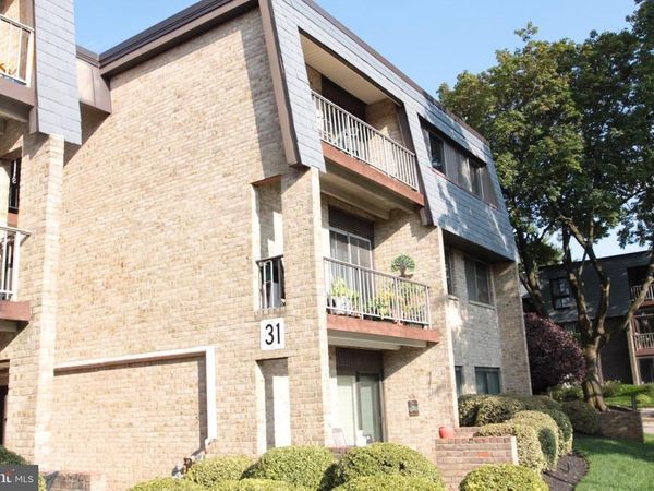 31 STONEHENGE CIRCLE, PIKESVILLE, MD 21208