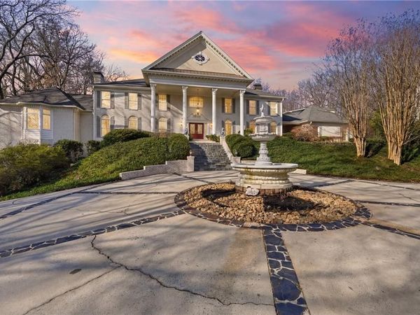 5695 Glen Errol Road NW, Sandy Springs, GA 30327