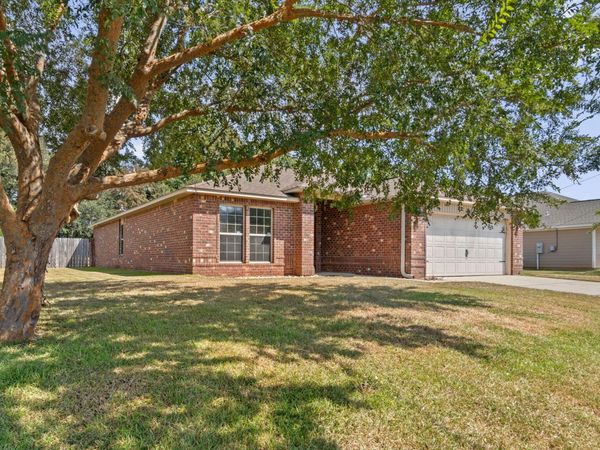 5609 Price Plantation Road, Baker, FL 32531