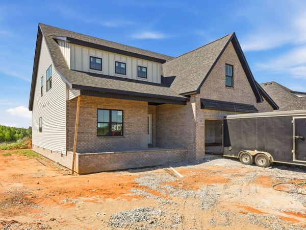 218 Low Plains Ln, Clarksville, TN 37043