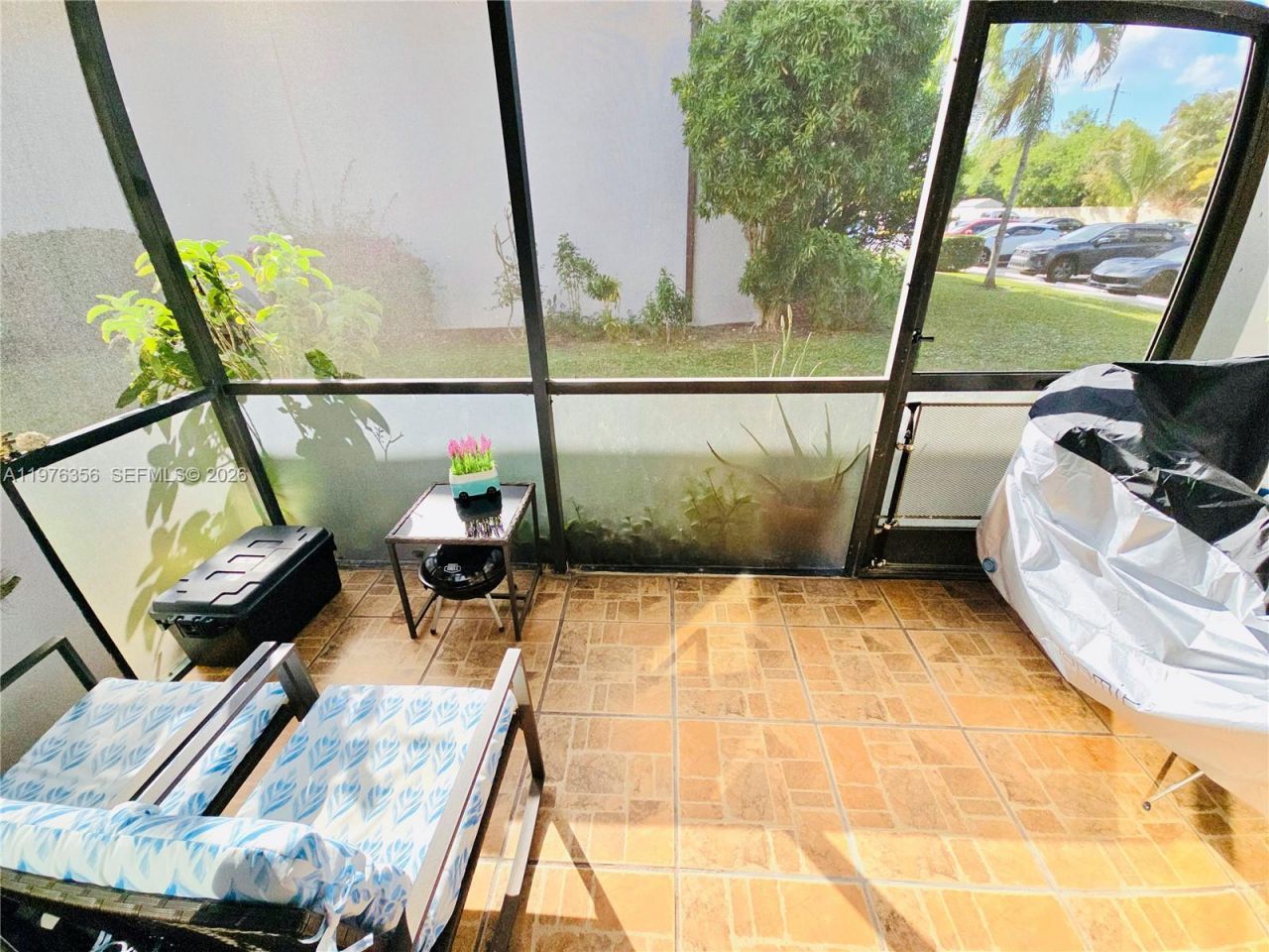 5767 Washington St , Unit F2, Hollywood, FL 33023 Photo