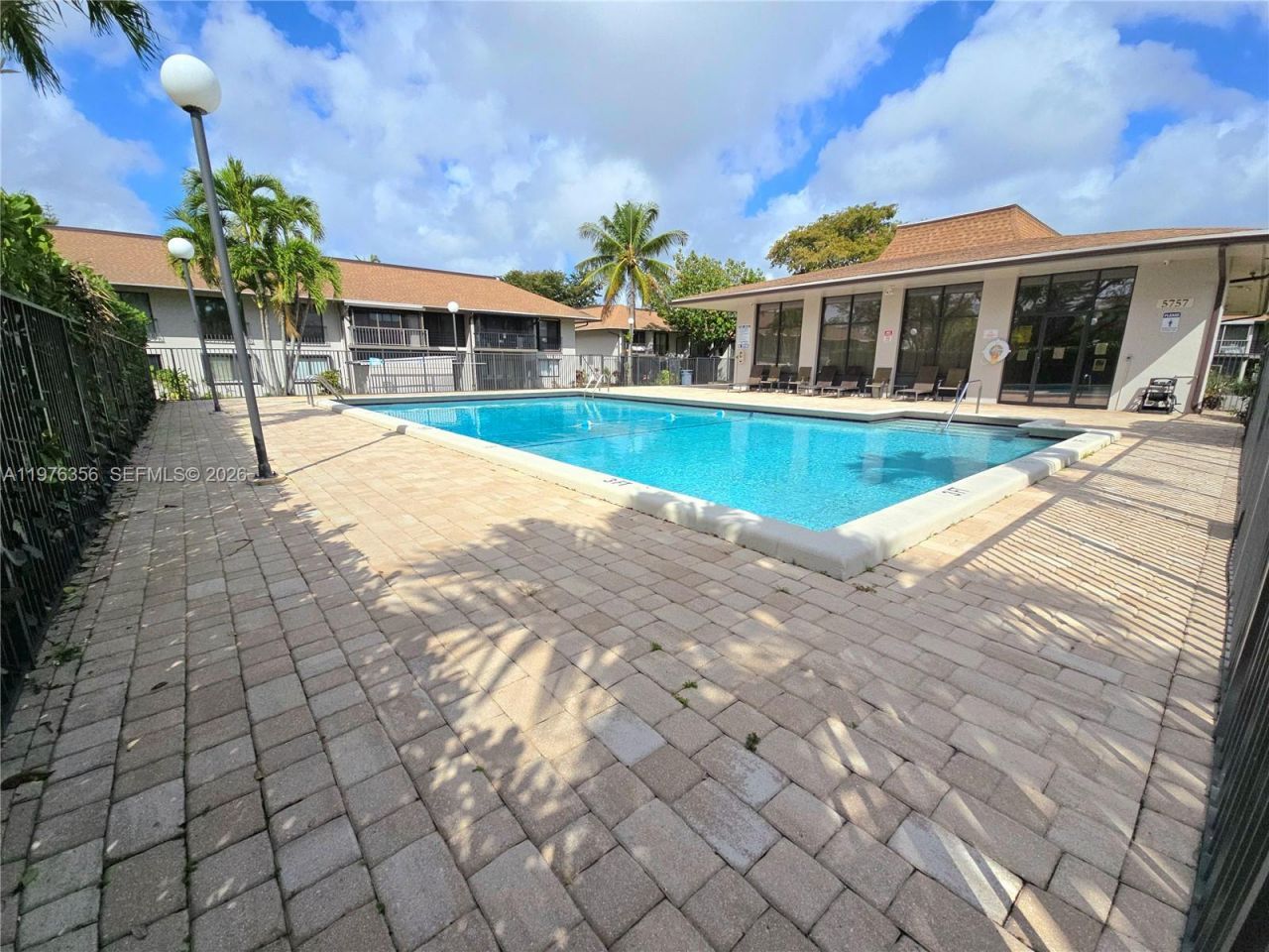 5767 Washington St , Unit F2, Hollywood, FL 33023 Photo