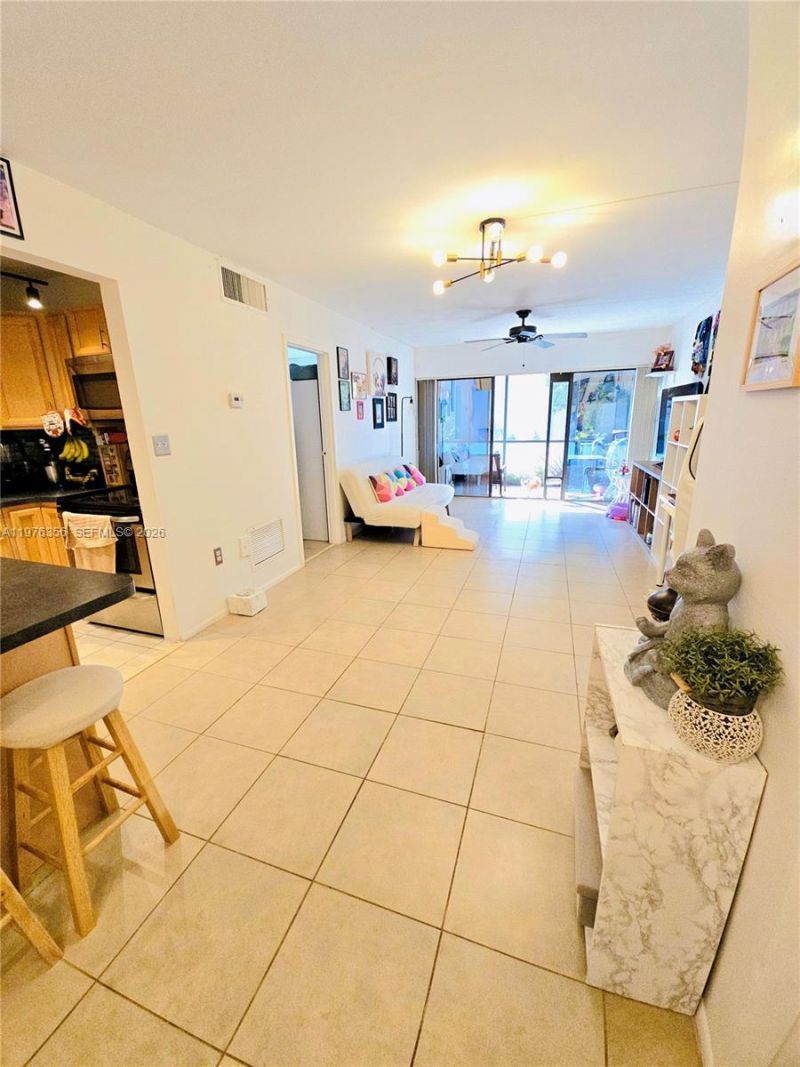 5767 Washington St , Unit F2, Hollywood, FL 33023 Photo