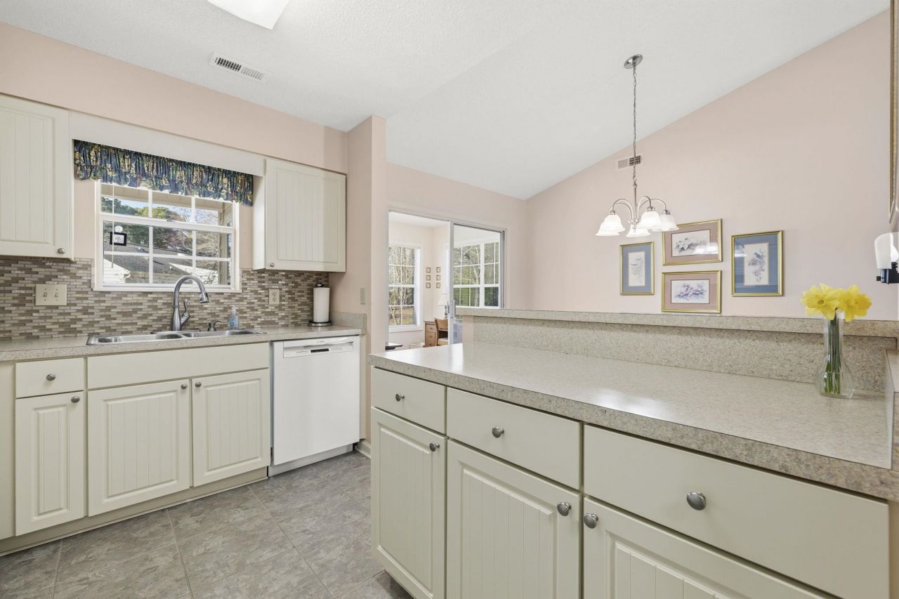 107 Purple Martin Dr. Photo 10