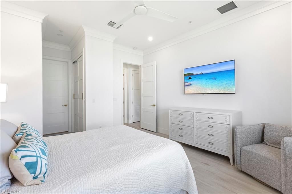 1395 Curlew Ave, Unit 1, Naples, FL 34102 Photo