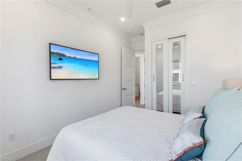 1395 Curlew Ave, Unit 1, Naples, FL 34102 Photo