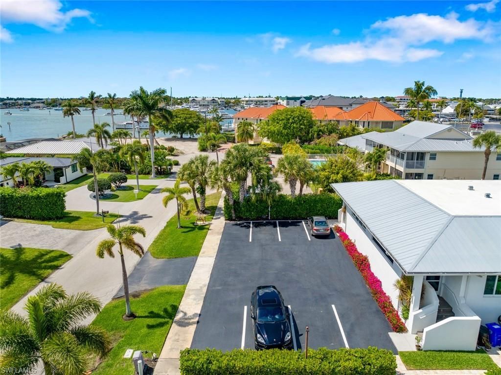 1395 Curlew Ave, Unit 1, Naples, FL 34102 Photo