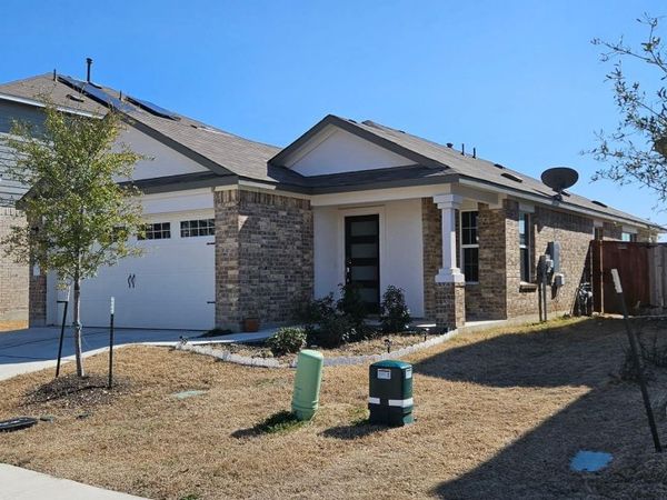 215 Canley LOOP, Hutto, TX 78634