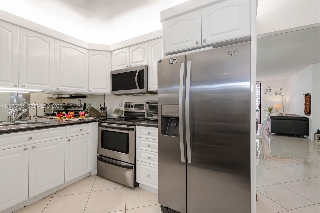 600 Three Islands Blvd , Unit 612, Hallandale Beach, FL 33009 Photo