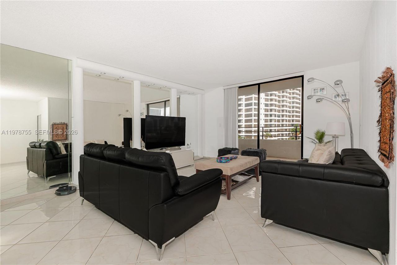 600 Three Islands Blvd , Unit 612, Hallandale Beach, FL 33009 Photo