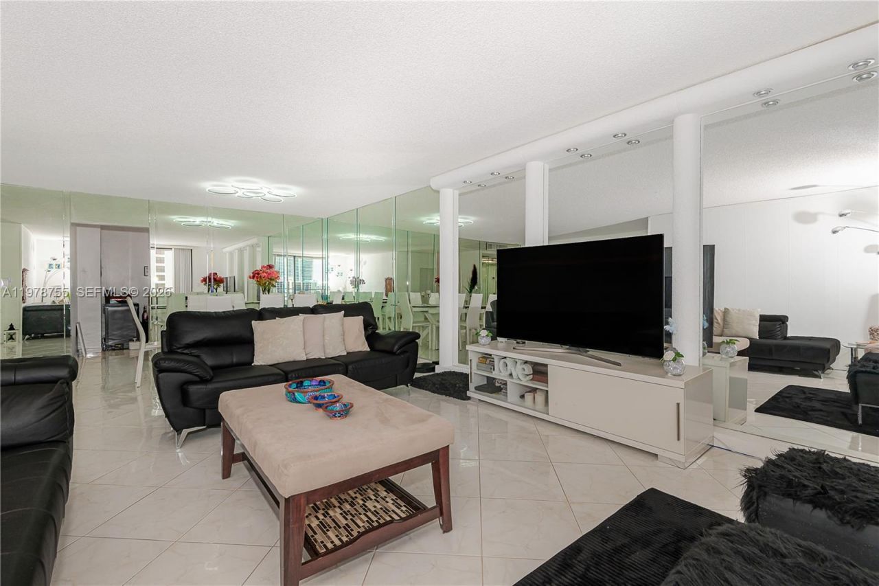 600 Three Islands Blvd , Unit 612, Hallandale Beach, FL 33009 Photo