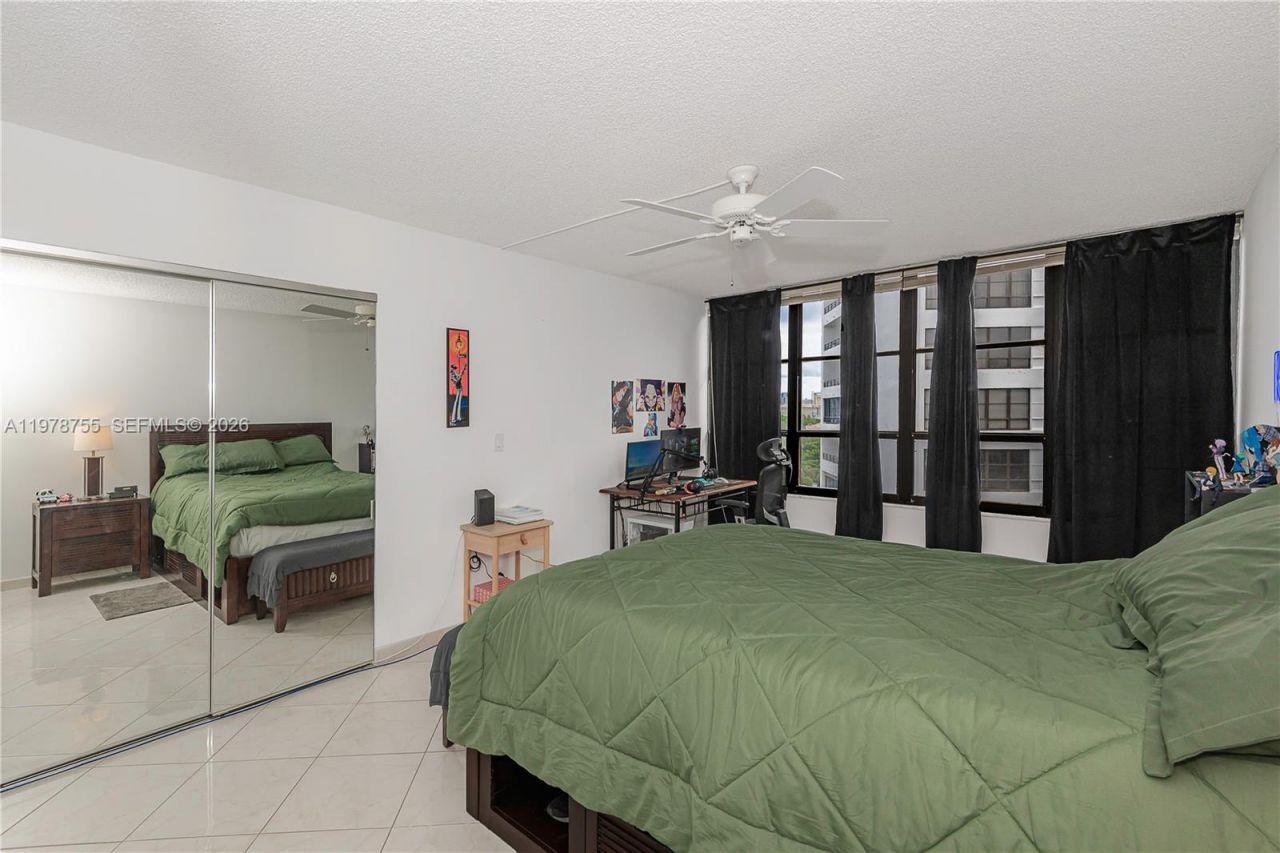 600 Three Islands Blvd , Unit 612, Hallandale Beach, FL 33009 Photo