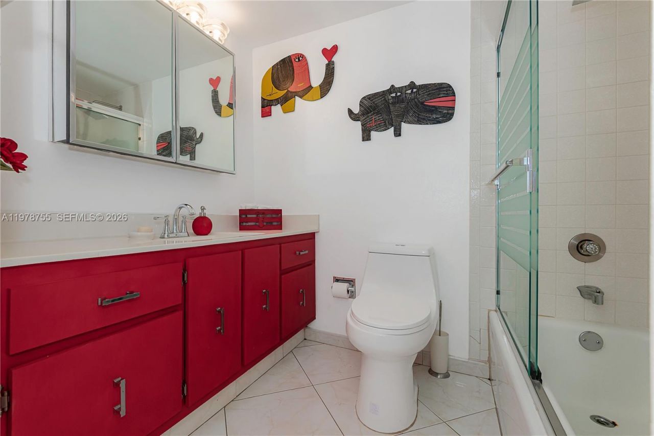 600 Three Islands Blvd , Unit 612, Hallandale Beach, FL 33009 Photo