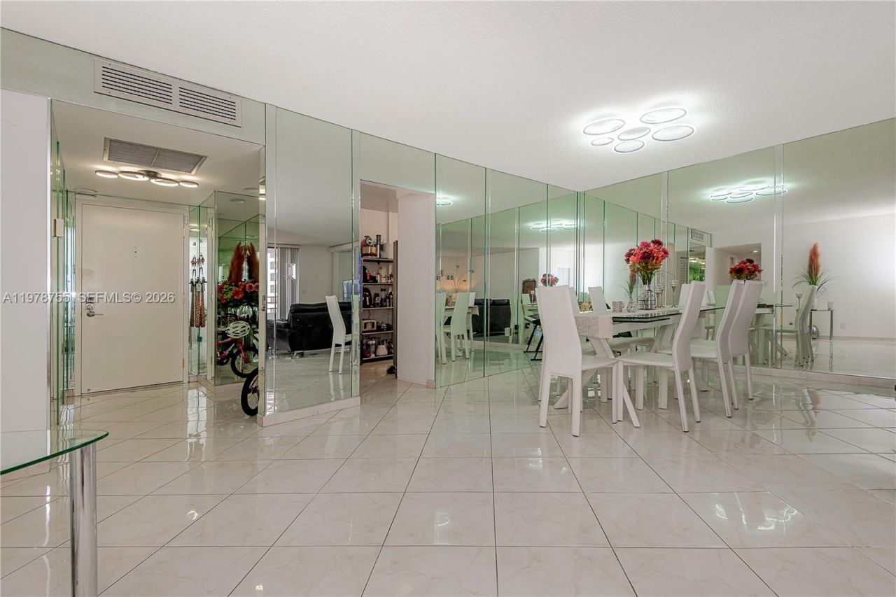 600 Three Islands Blvd , Unit 612, Hallandale Beach, FL 33009 Photo