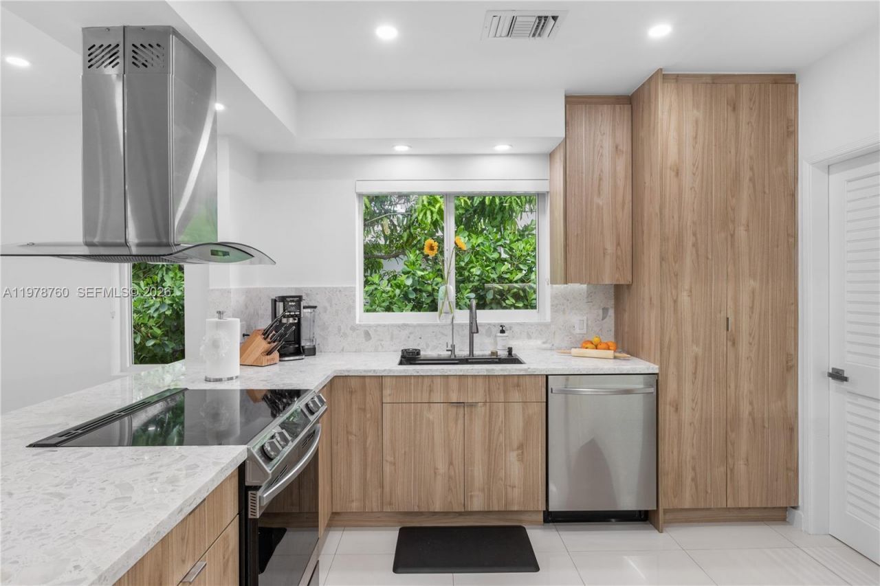 741 NE 87th St, Miami, FL 33138 Photo