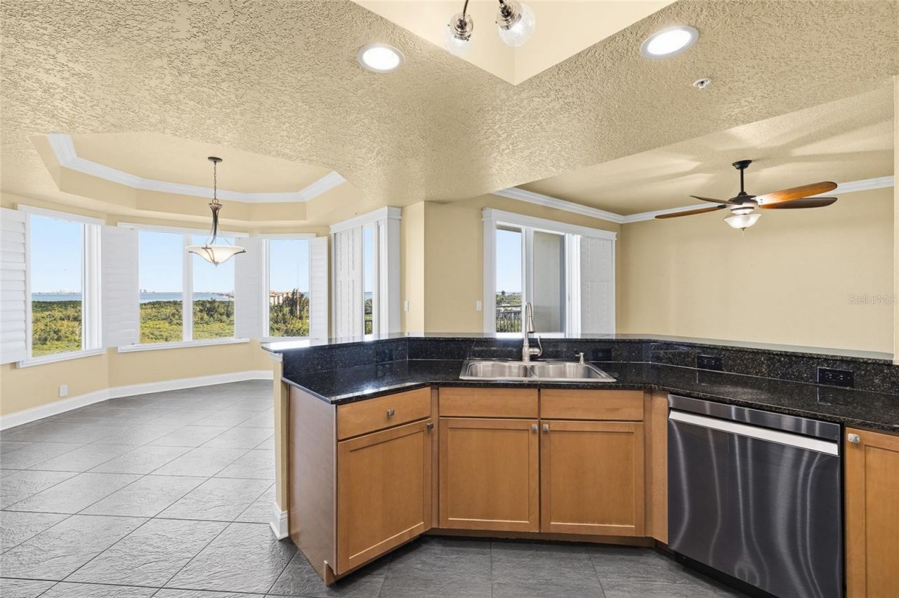 10851 Mangrove Cay Lane Ne, Unit 1112, Saint Petersburg, FL 33716 Photo