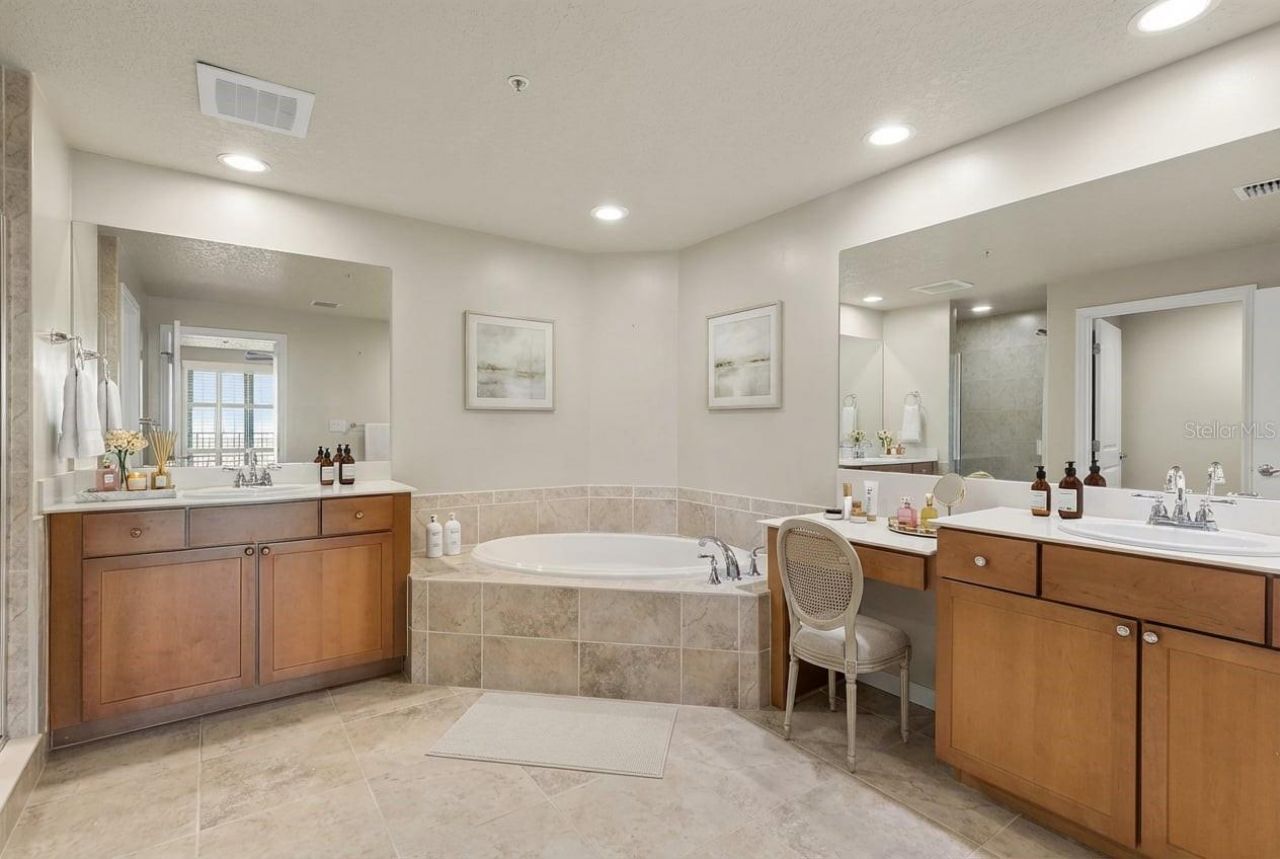 10851 Mangrove Cay Lane Ne, Unit 1112, Saint Petersburg, FL 33716 Photo