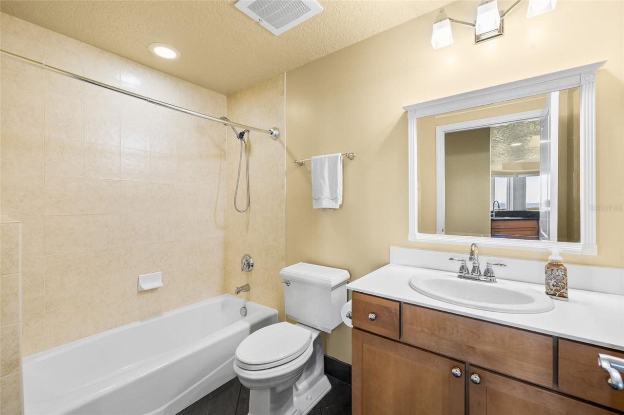 10851 Mangrove Cay Lane Ne, Unit 1112, Saint Petersburg, FL 33716 Photo