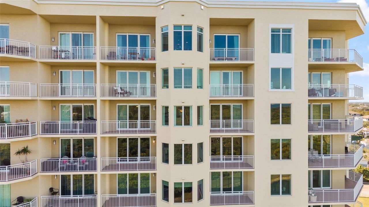 10851 Mangrove Cay Lane Ne, Unit 1112, Saint Petersburg, FL 33716 Photo