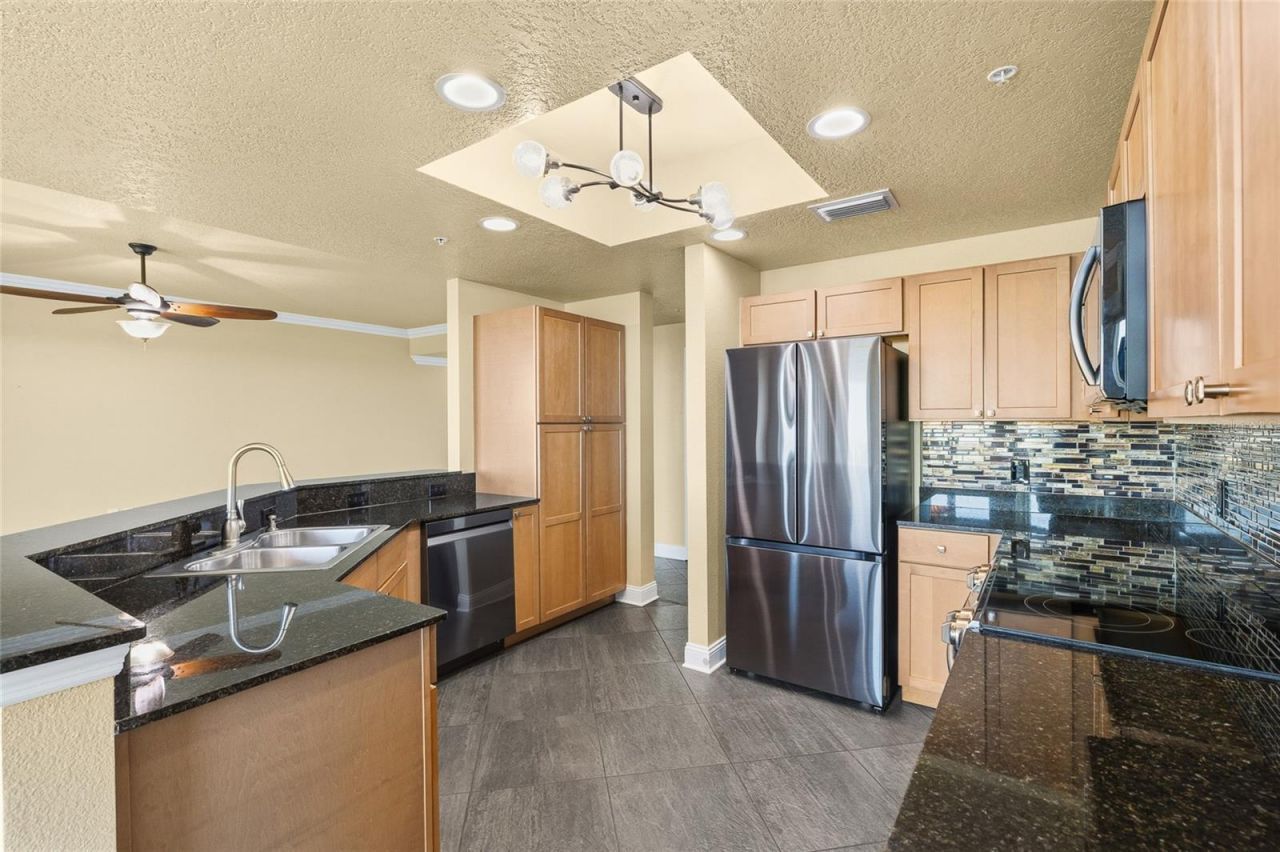 10851 Mangrove Cay Lane Ne, Unit 1112, Saint Petersburg, FL 33716 Photo