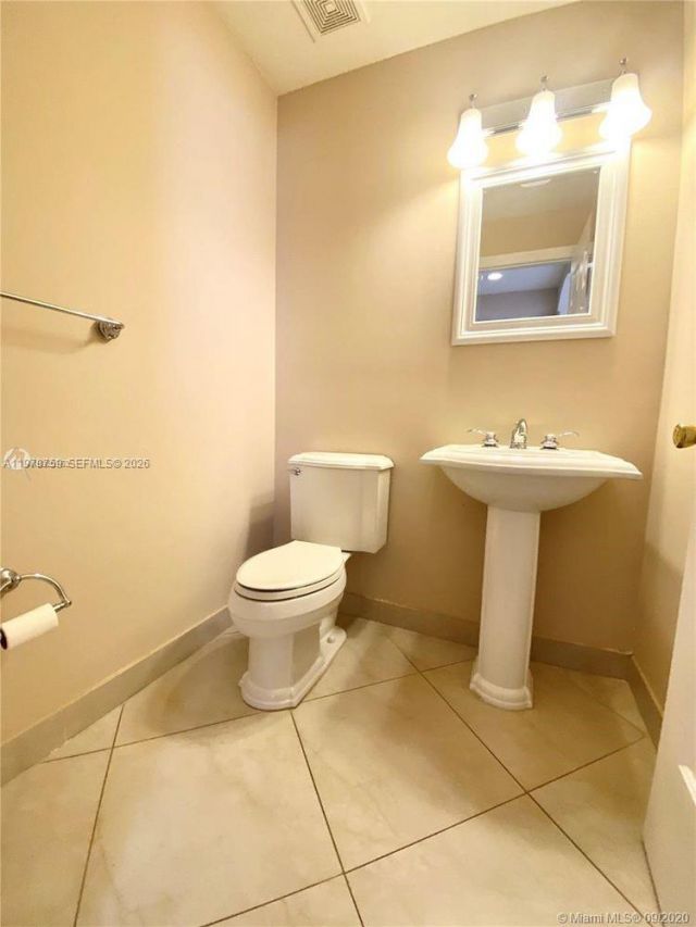 1117 SW 1st St, Unit 1129, Fort Lauderdale, FL 33312 Photo