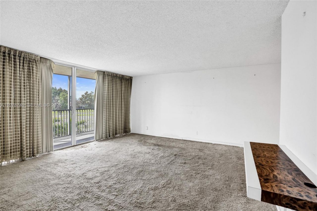 3821 Environ Blvd, Unit 309, Lauderhill, FL 33319 Photo