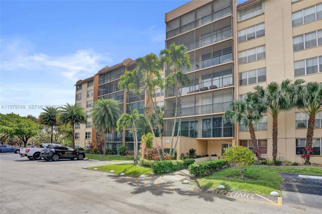 3821 Environ Blvd, Unit 309, Lauderhill, FL 33319 Photo