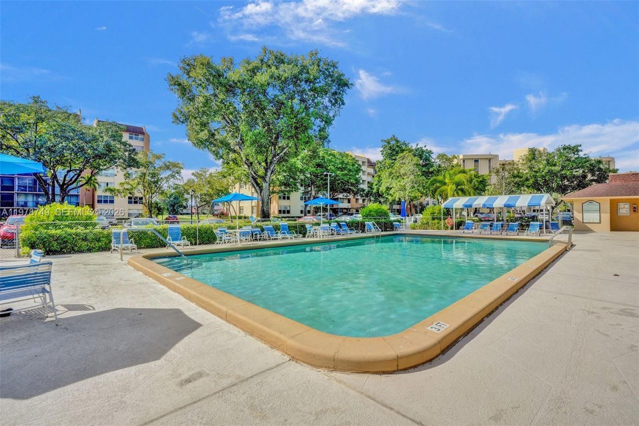 3821 Environ Blvd, Unit 309, Lauderhill, FL 33319 Photo