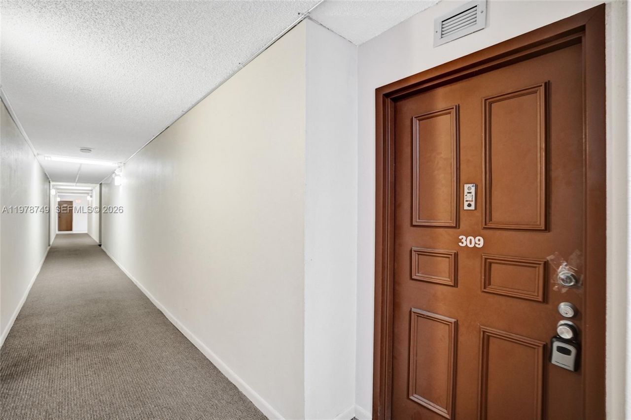 3821 Environ Blvd, Unit 309, Lauderhill, FL 33319 Photo