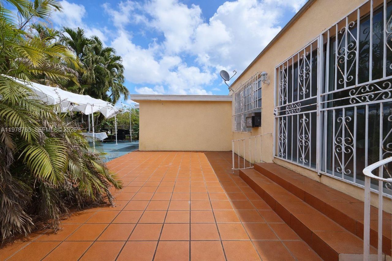 2227 SW 2nd Ter , Unit 2227, Miami, FL 33135 Photo