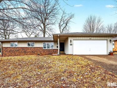 1823 HIGHWOOD Avenue, Pekin, IL 61554