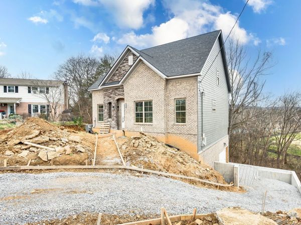 701 Harpeth Knoll Ct , Nashville, TN 37221