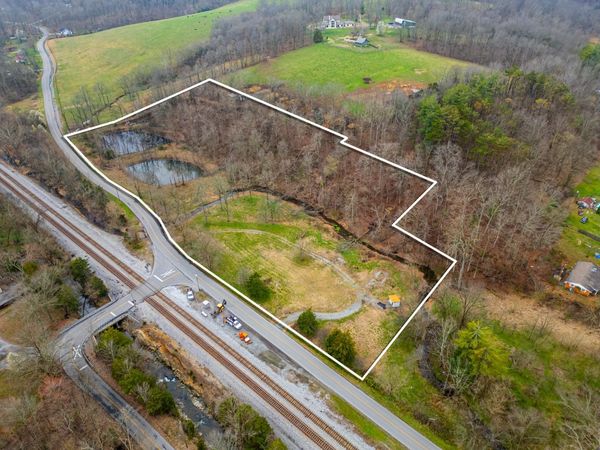 1500 Old Gallatin Rd, Portland, TN 37148
