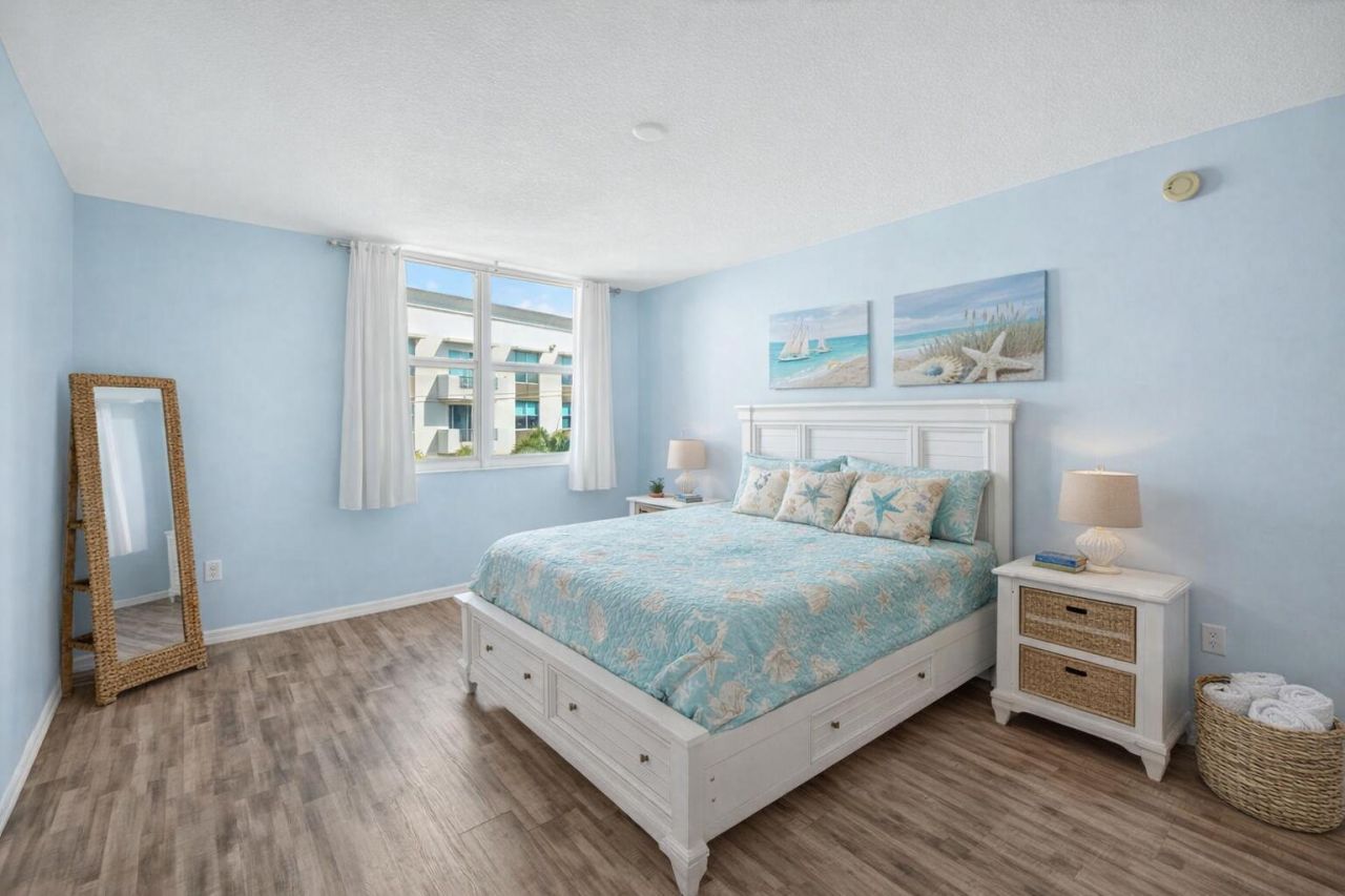 2421 NE 65th Street, Unit 415, Fort Lauderdale, FL 33308 Photo