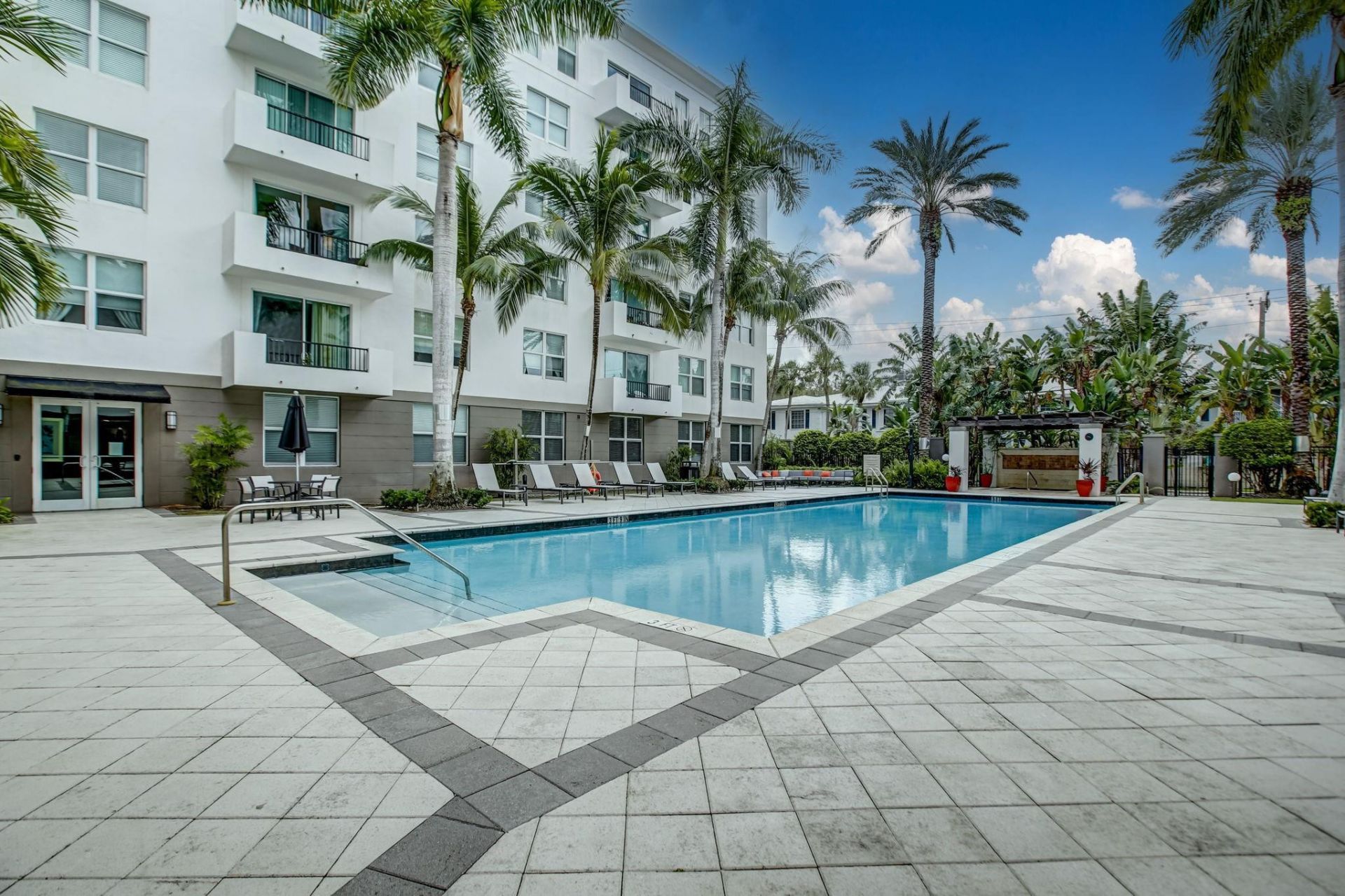 2421 NE 65th Street, Unit 415, Fort Lauderdale, FL 33308 Photo
