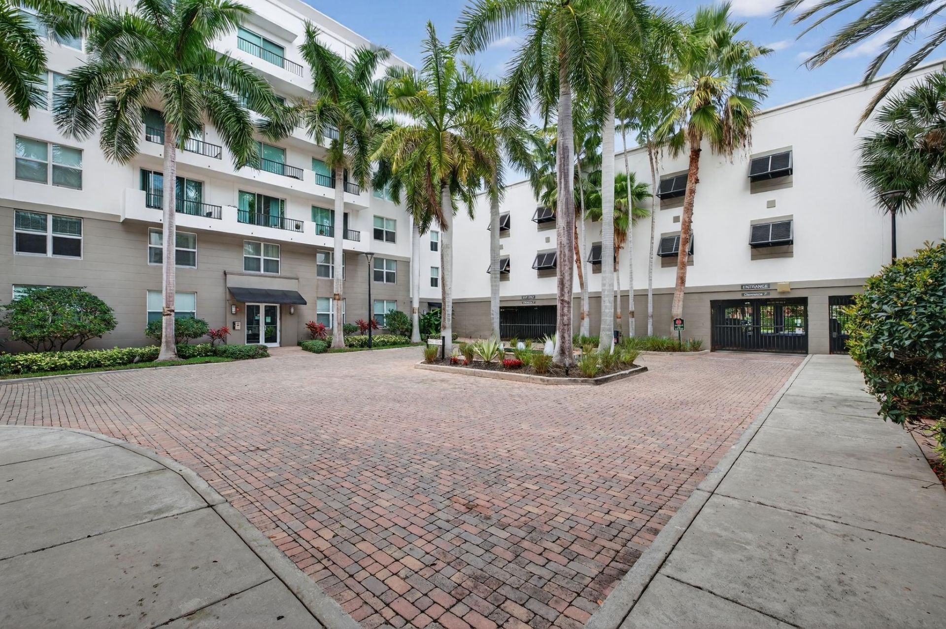 2421 NE 65th St, Unit 415, Fort Lauderdale, FL 33308 Photo