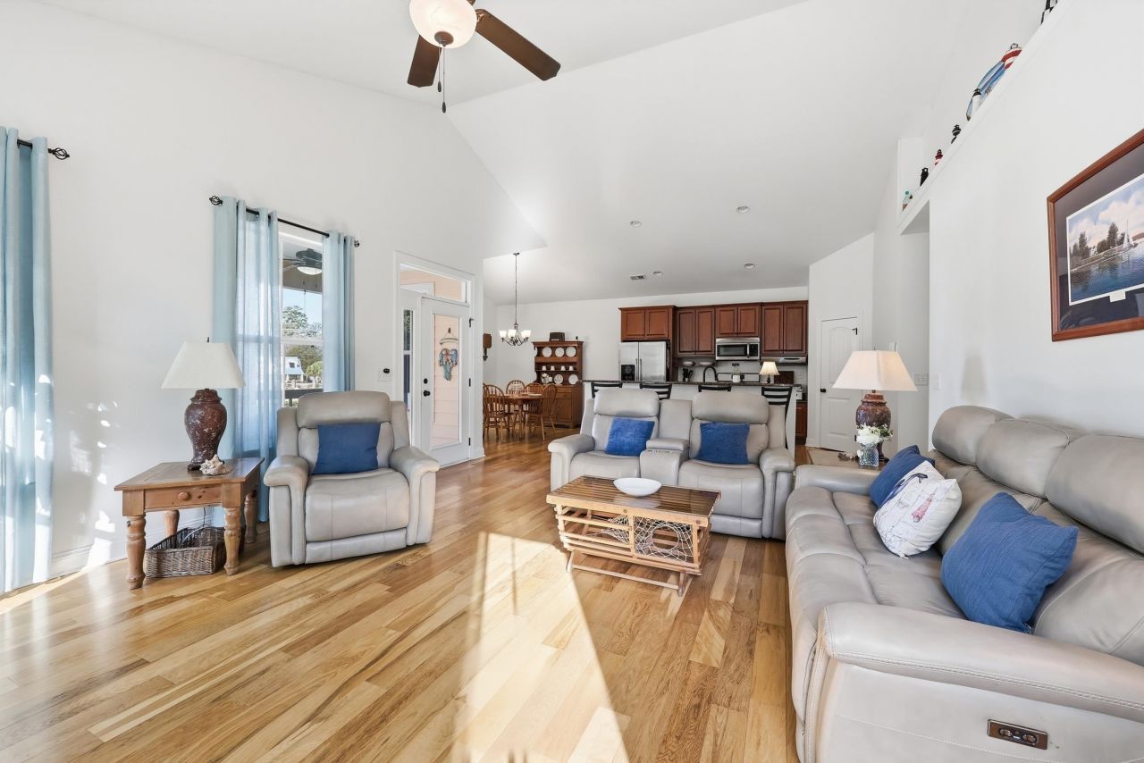 15 Flaggpoint Ln. Photo 7