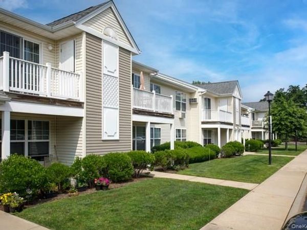 465 New Highway , Unit D08, Copiague, NY 11726