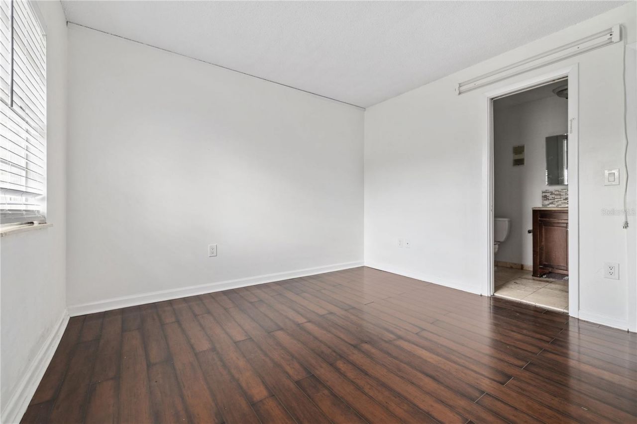 14414 Reuter Strasse Circle, Unit 212, Tampa, FL 33613 Photo
