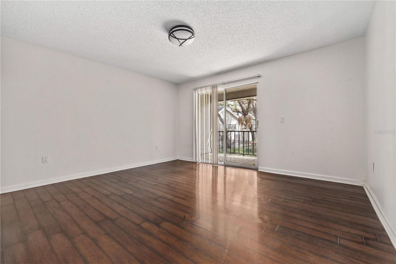 14414 Reuter Strasse Circle, Unit 212, Tampa, FL 33613 Photo