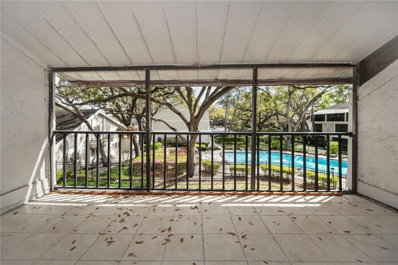 14414 Reuter Strasse Circle, Unit 212, Tampa, FL 33613 Photo