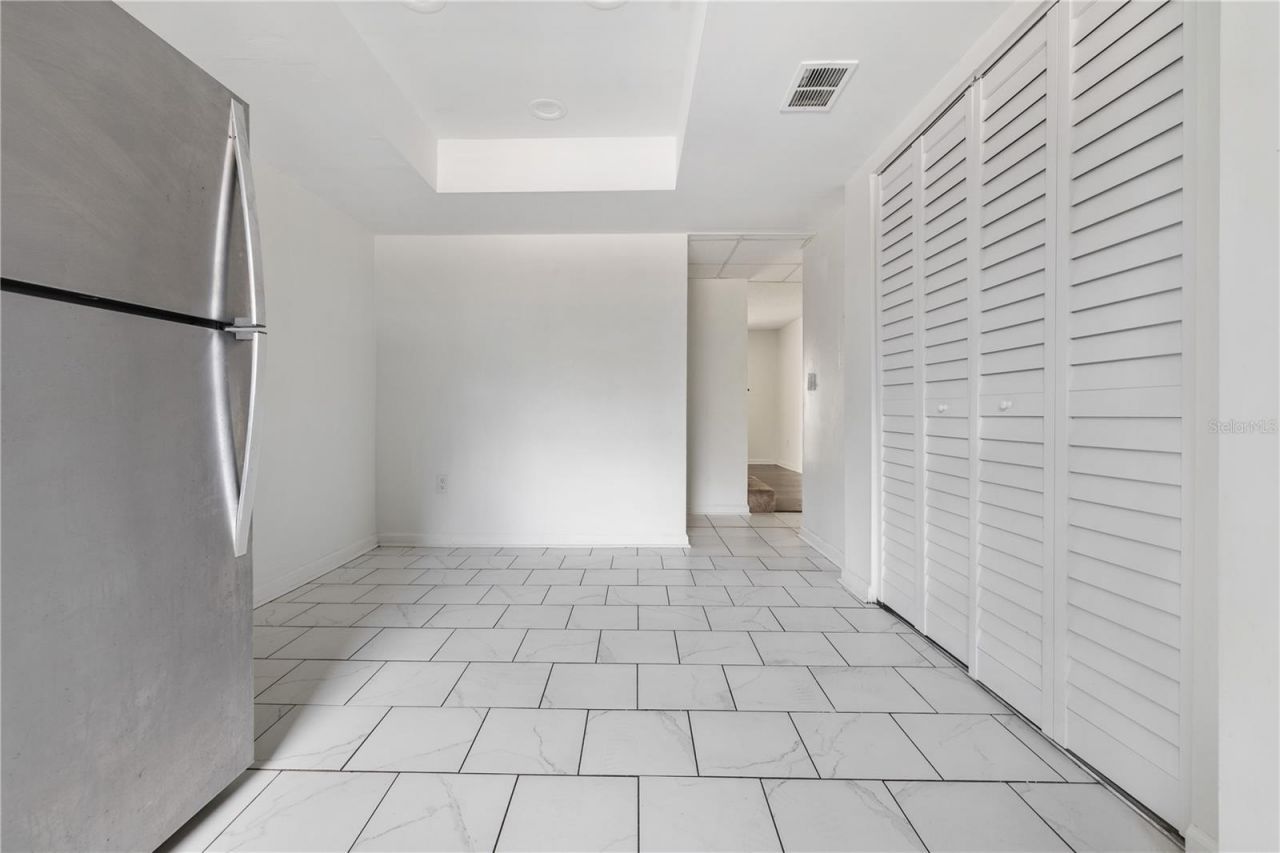 14414 Reuter Strasse Circle, Unit 212, Tampa, FL 33613 Photo